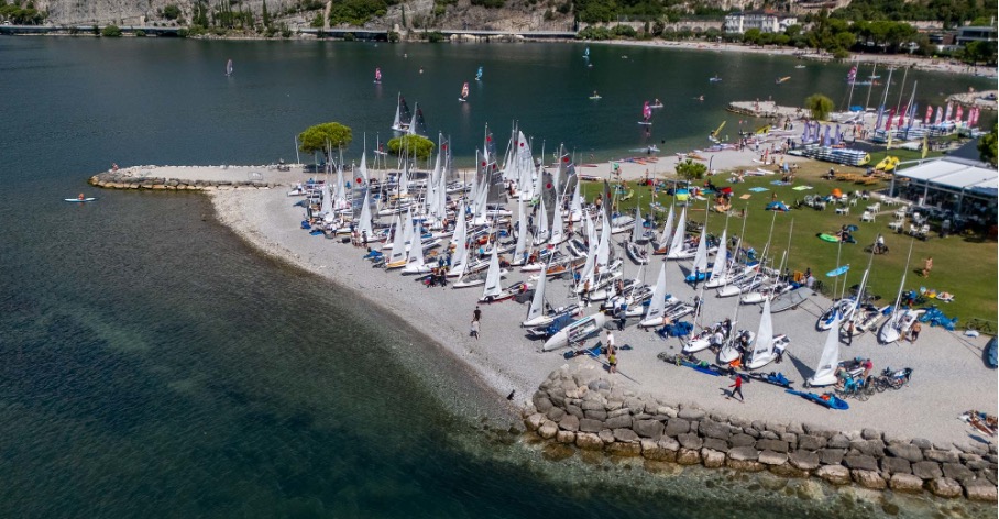 Beach boat park